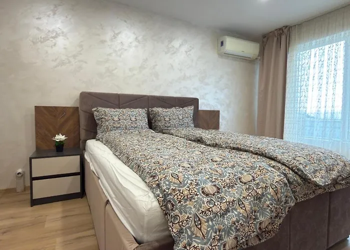 Diamond - Next To Grand Mall Варна