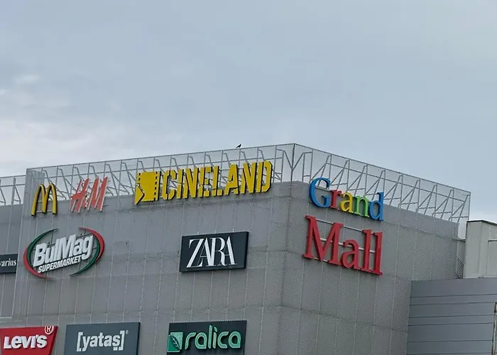 Diamond - Next To Grand Mall